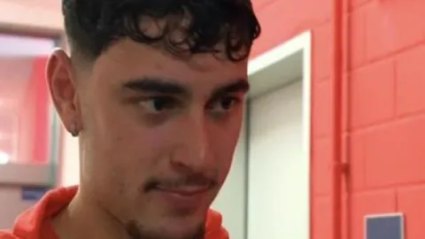 意杯四强次回合战平：佛罗伦萨与克雷莫纳0-0握手言和，紫百合九年后重返决赛舞台