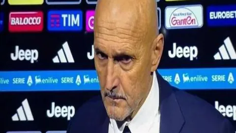 “刘国正揭秘：乒乓球晨练攻略，提升敏捷与爆发力技巧”